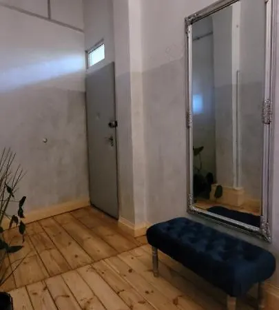 Apartment 15 *